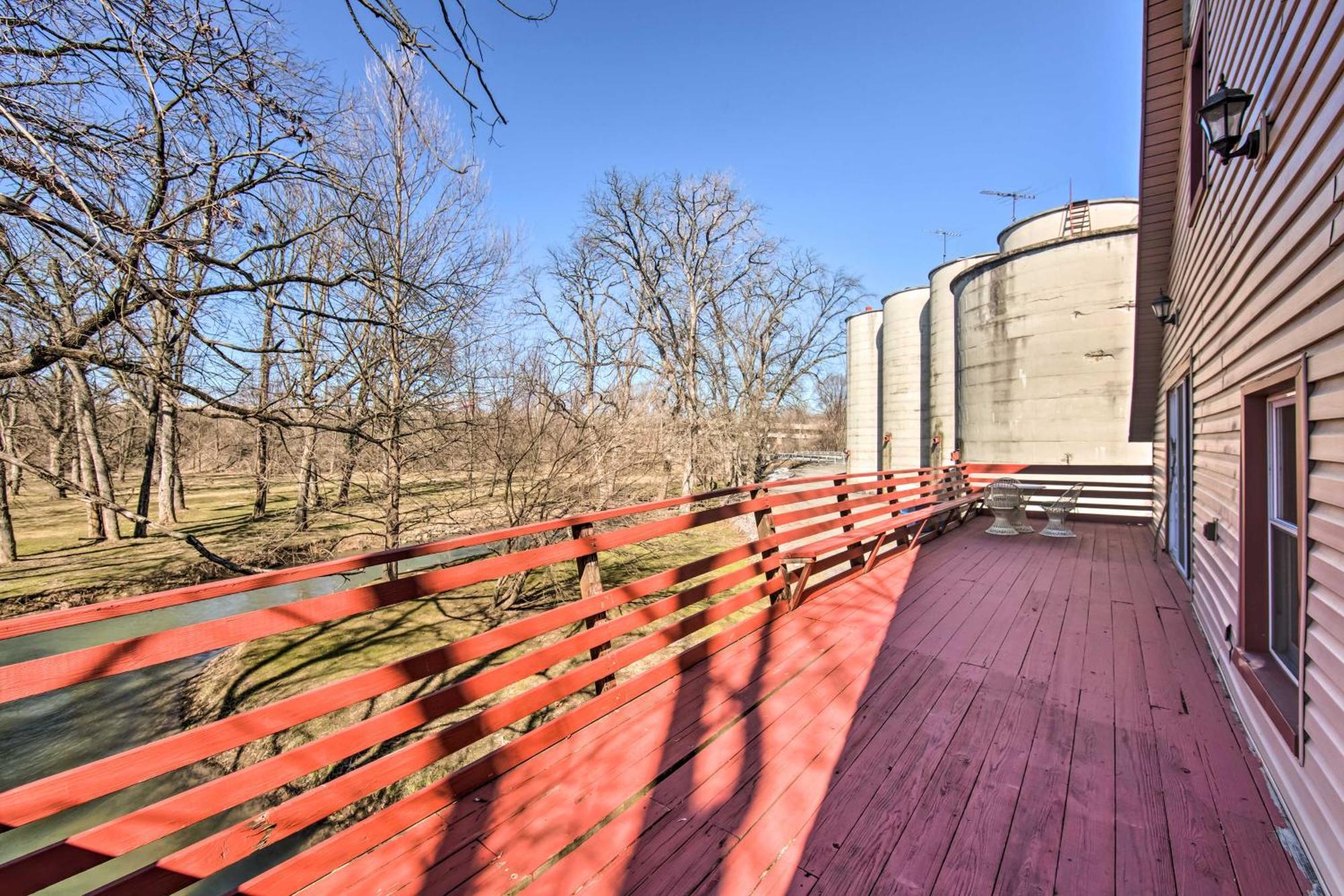 Runningwater Apartment In Lancaster With Deck المظهر الخارجي الصورة