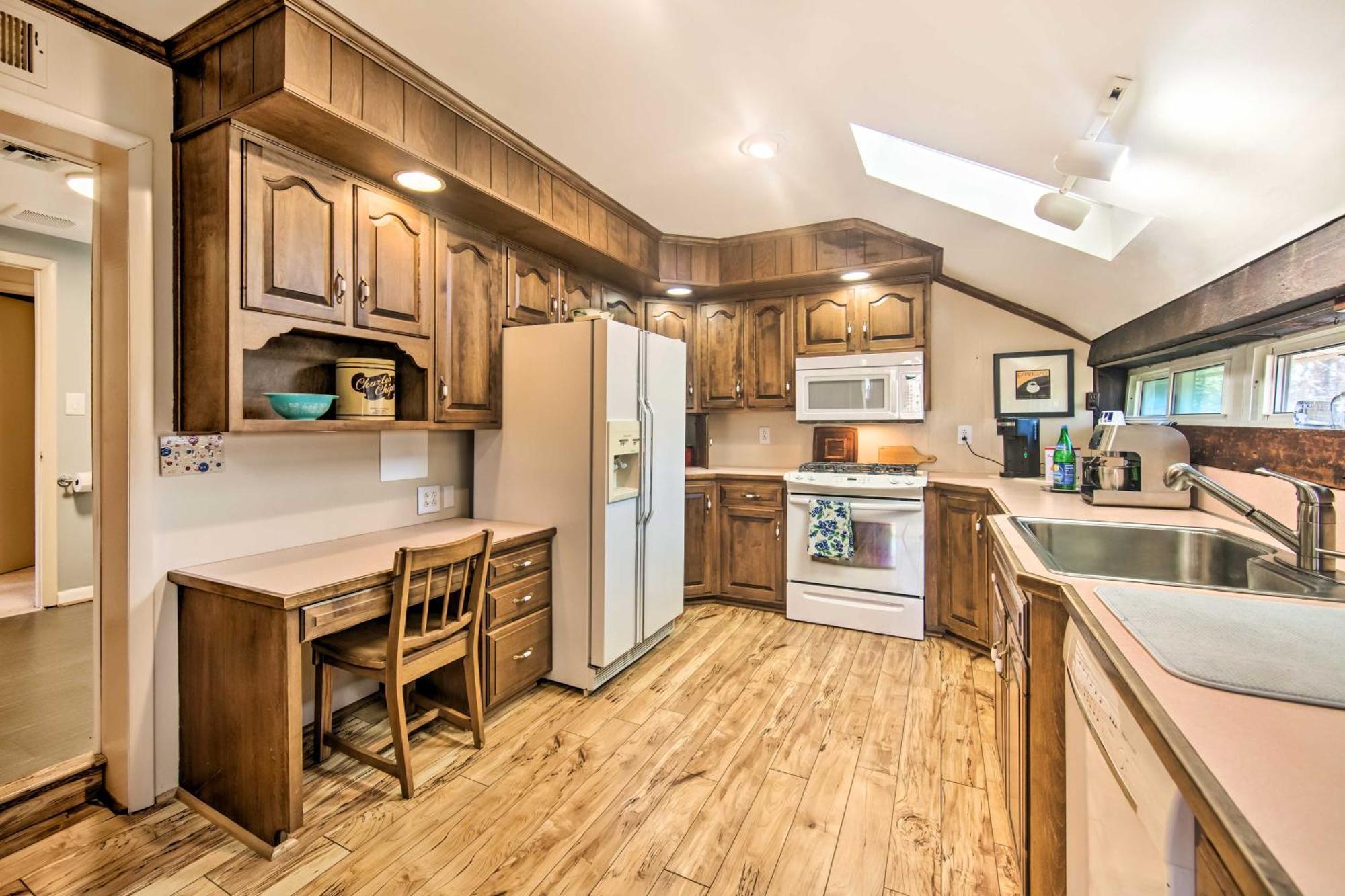 Runningwater Apartment In Lancaster With Deck المظهر الخارجي الصورة