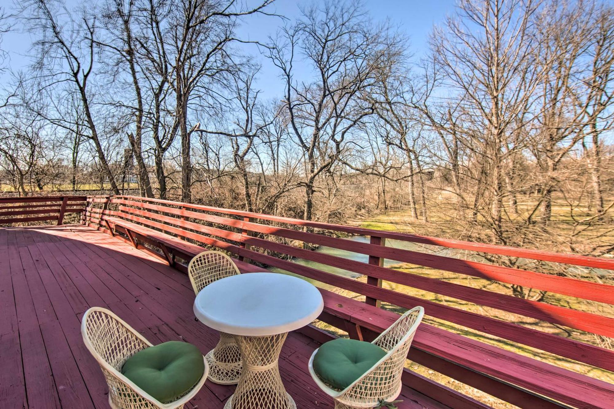 Runningwater Apartment In Lancaster With Deck المظهر الخارجي الصورة